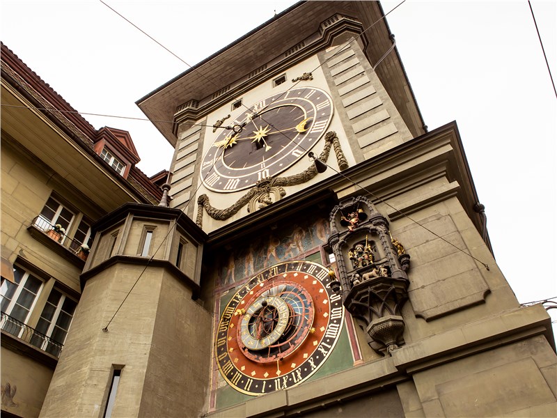 Часовая башня Zytglogge построена в Берне в 1530 году