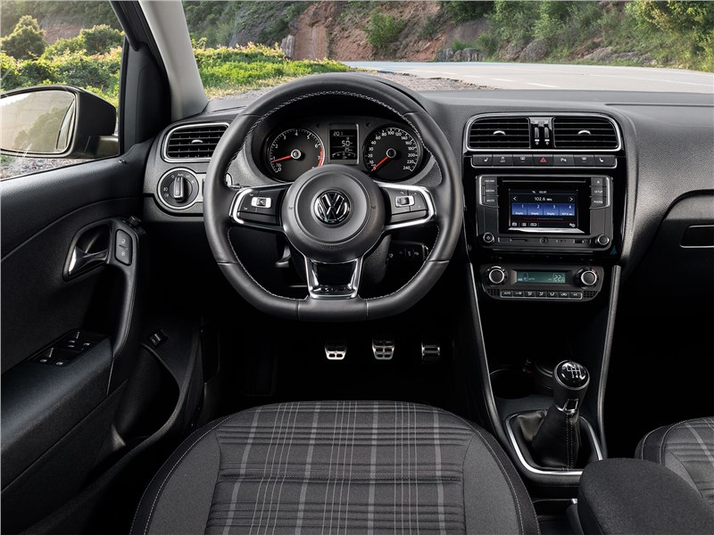 Volkswagen Polo GT 2016 салон