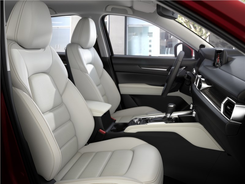 Mazda CX-5 2017 передние кресла