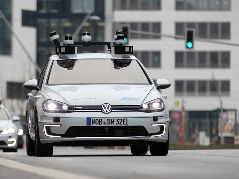 Volkswagen начал тестирование совершенных «беспилотников»
