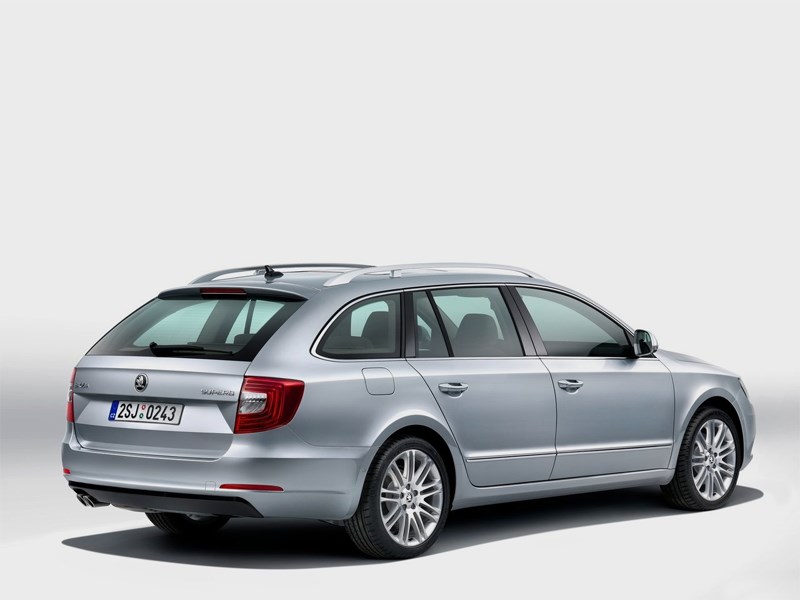 Новая Skoda Superb появится в апреле