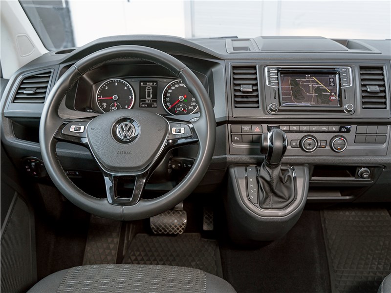 Volkswagen Caravelle 2015 салон