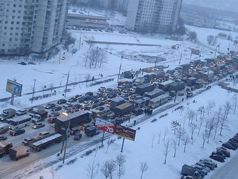 Власти Москвы предупреждают о новогодних пробках