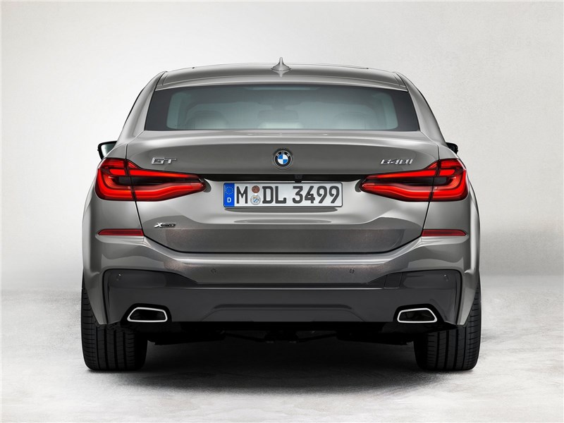 BMW 6-Series Gran Turismo 2021 вид сзади