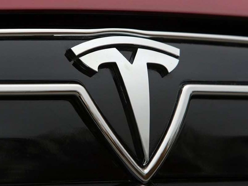 Tesla заменит батареи на печеньки