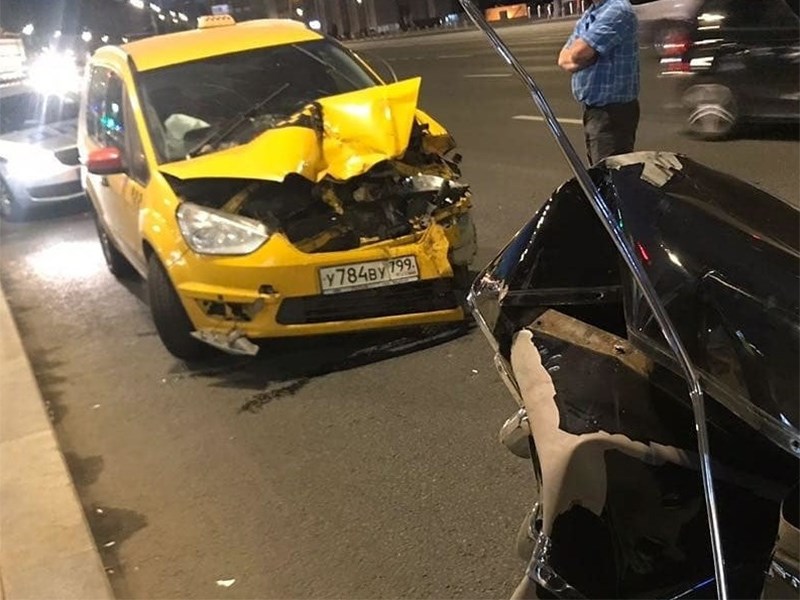 Количество аварий с участием такси в Москве выросло на четверть