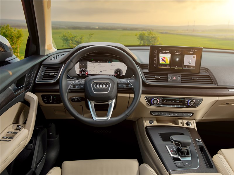 Audi Q5 (2021) салон