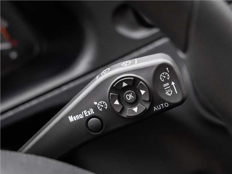 Lada Niva Travel (2025) подрулевой лепесток