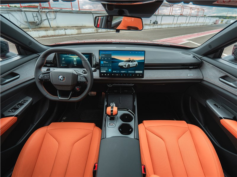 Changan UNI-V (2026) салон