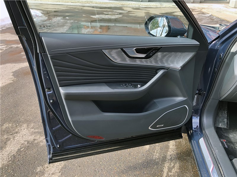 Hongqi HS5 (2025) дверь