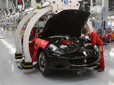 Ferrari удалось увеличить прибыль, сократив объемы выпуска автомобилей 