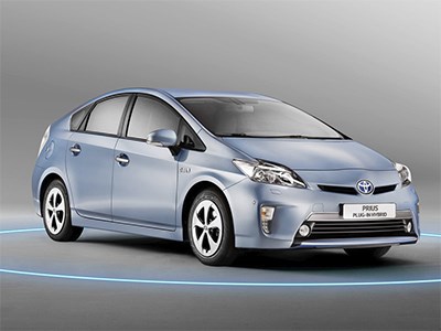 Новое поколение Toyota Prius появится только в конце будущего года
