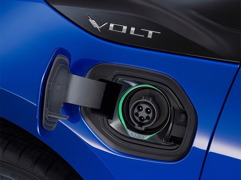 Chevrolet Volt 2016 гнездо зарядки
