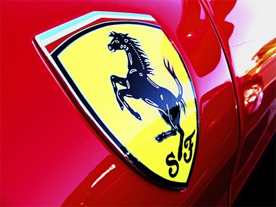 Ferrari привлек 893 млн долларов в ходе IPO