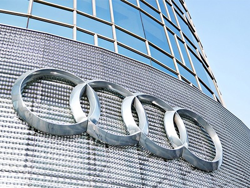 Audi пригласила студентов поучаствовать в гонках мини-беспилотников