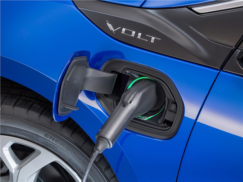 Chevrolet Volt 2016 зарядка аккумулятора