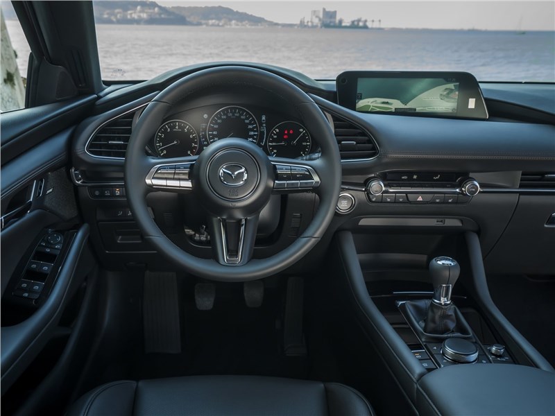 Mazda 3 2019 салон