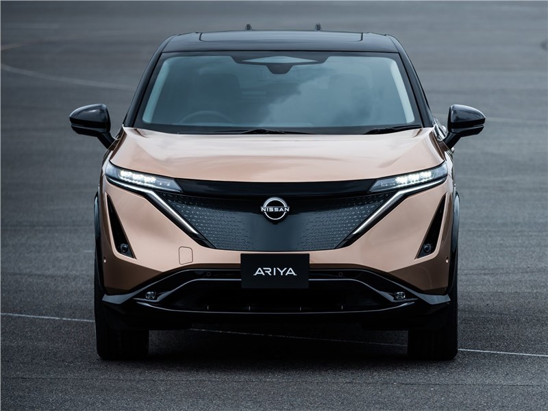 Nissan Ariya (2021) вид спереди