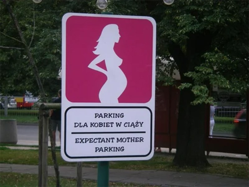 В России могут появиться парковки для беременных