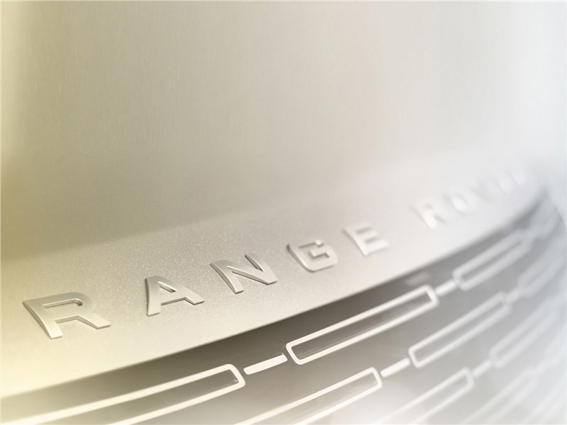 Land Rover Range Rover (2021) капот