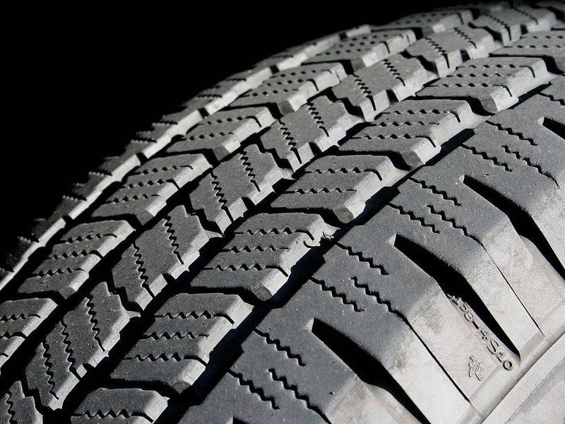 Росавтодор снова вынес на повестку дня запрет на использование шин не по сезону