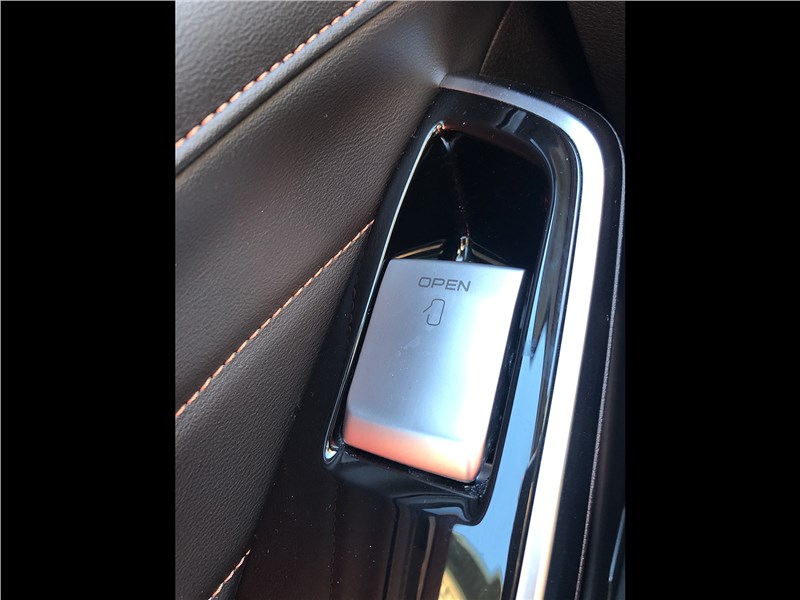 Geely Preface (2024) дверь