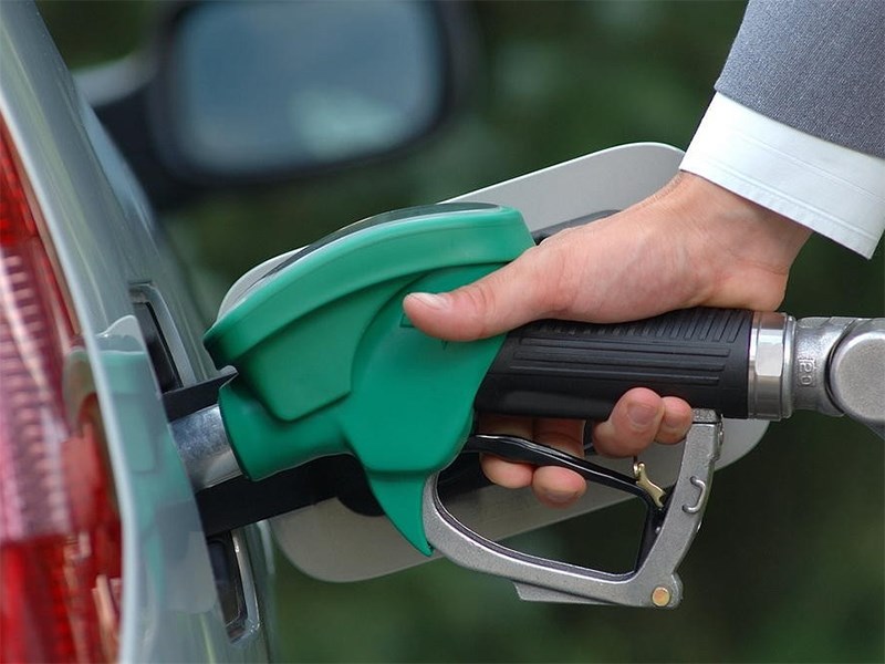 16 московских автозаправок оштрафованы в связи с нарушением закона о качестве топлива