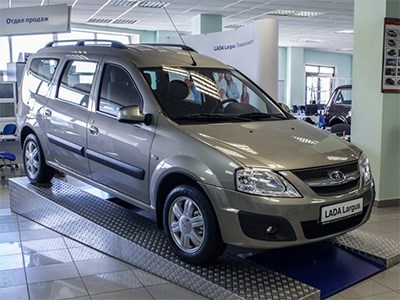 Продажи универсалов Lada Largus перевалили за сто тысяч