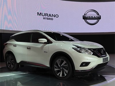 Nissan Murano обзавелся гибридной модификацией