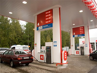 Росстандарт решил всерьез взяться за торговцев некачественным бензином