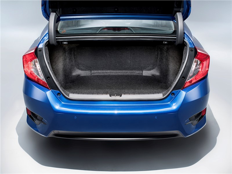 Honda Civic 2017 багажное отделение