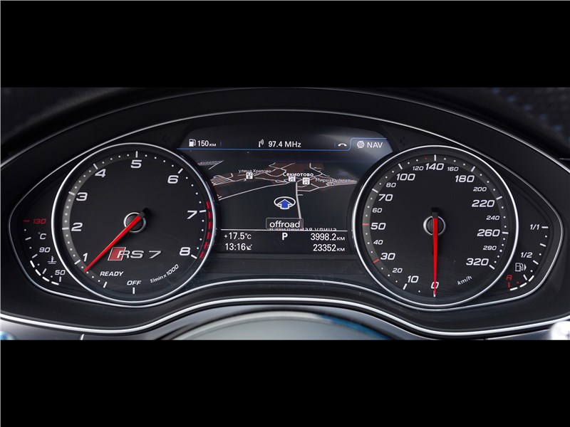 Audi RS 7 Sportback performance 2016 приборная панель