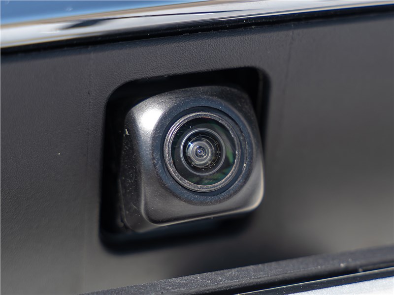 Toyota Corolla 2019 видеокамера