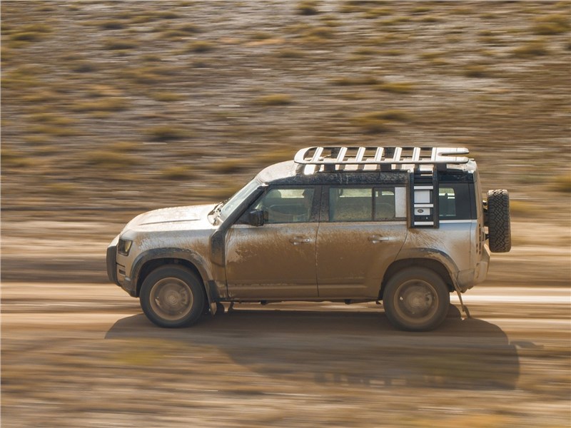 Land Rover Defender 110 2020 вид сбоку