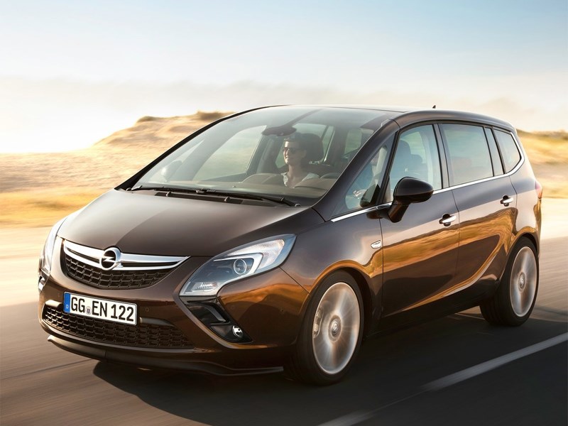 Opel Astra уступит производственную площадку Zafira Tourer