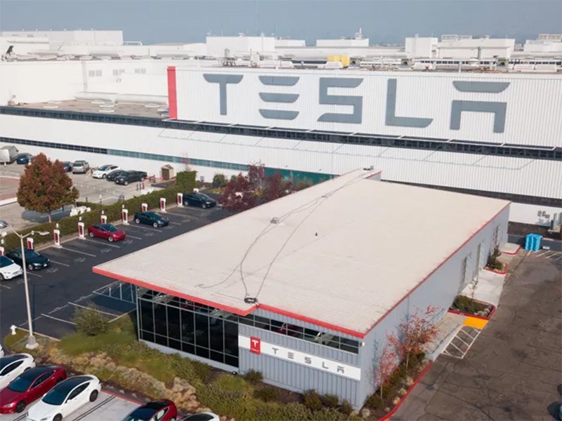Маск открыл завод в Калифорнии вопреки запрету властей