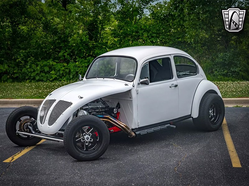 50-летнему Volkswagen Beetle пересадили мотор V8 от Chevrolet