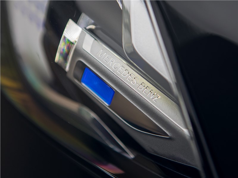 Mercedes-Benz S-Class (2021) фара