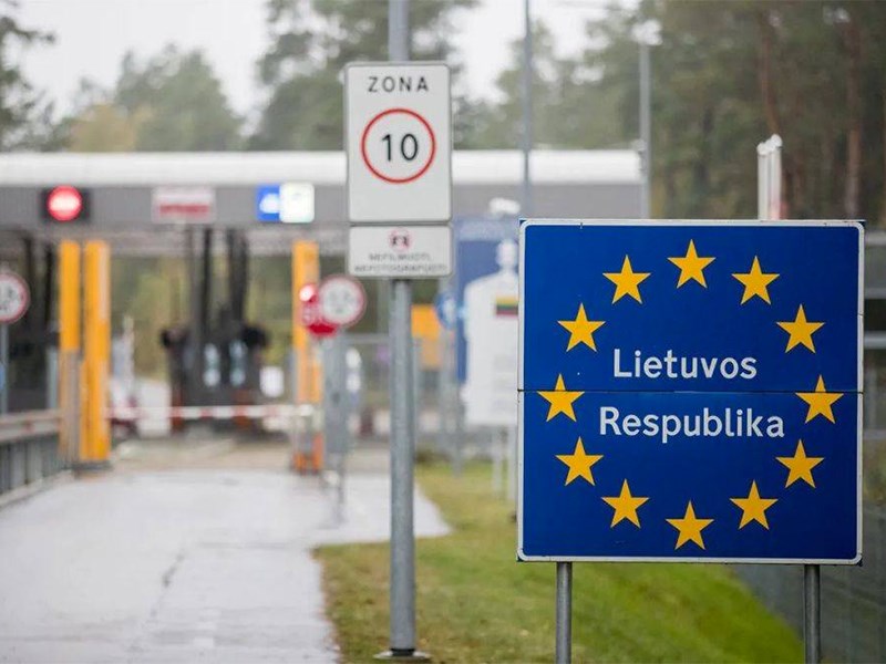 Российских автомобилистов заставят покинуть Литву в течении полугода