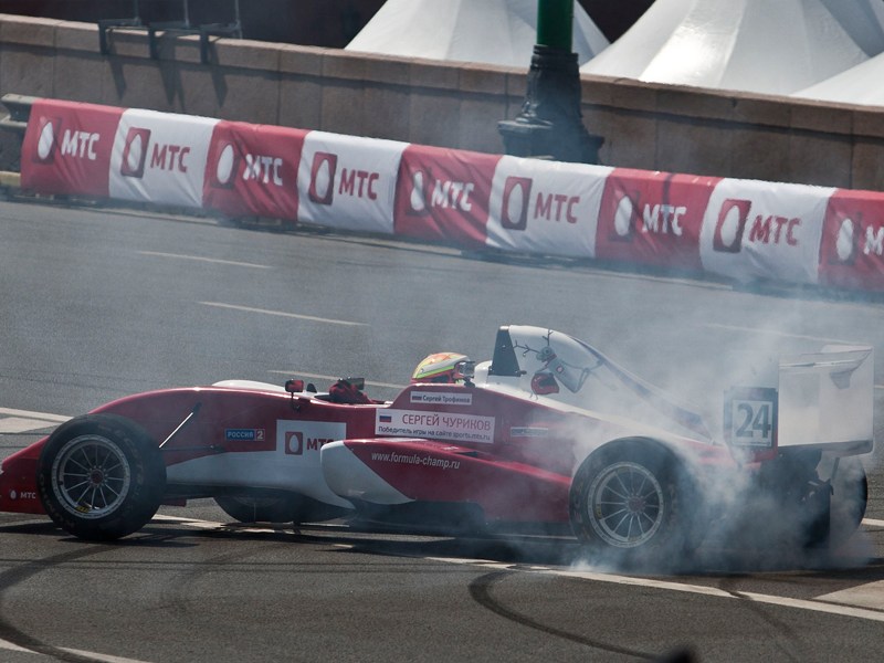 В Москве прошло юбилейное шоу Moscow City Racing 2012