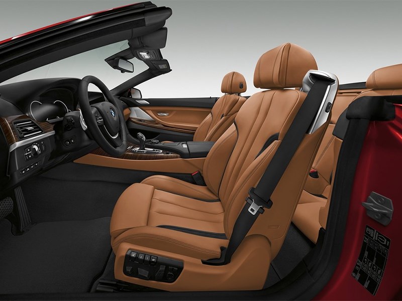 BMW 6-Series Convertible 2015 передние кресла