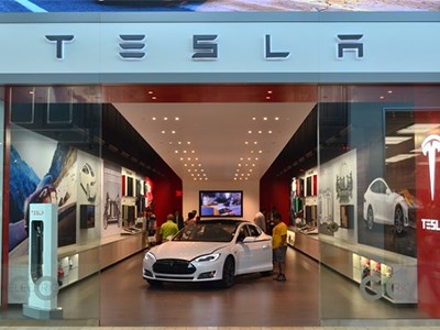 Компания Tesla Motors установила очередной рекорд продаж своих электромобилей