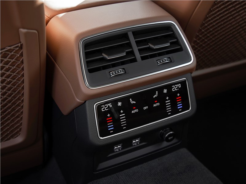 Audi A6 2019 климат для пассажиров