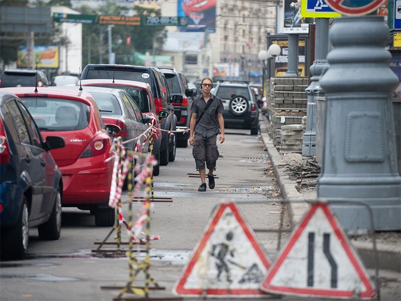Власти Москвы отказались от дорожных работ из-за эпидемии