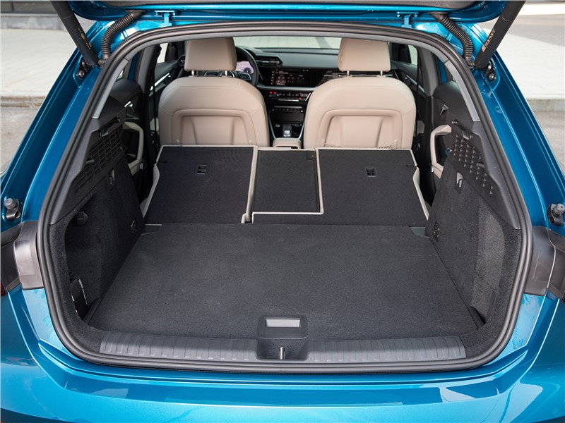 Audi A3 (2021) багажное отделение