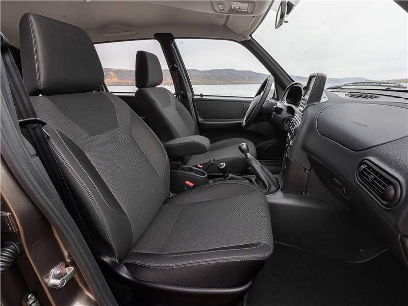 Lada Niva Travel (2025) передние кресла