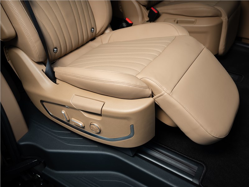 JAC RF8 (2026) кресло