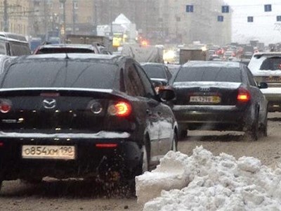 Власти Москвы советуют водителям воздержаться от поездок на автомобилях
