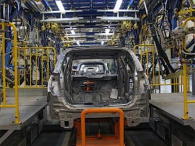 Петербургский завод General Motors закрылся на месяц