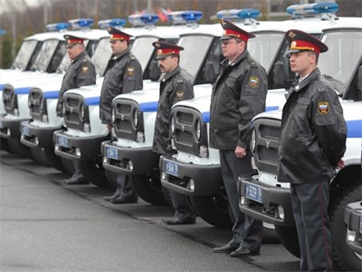 Правительство обеспечит российских полицейских новыми автомобиля российского производства
